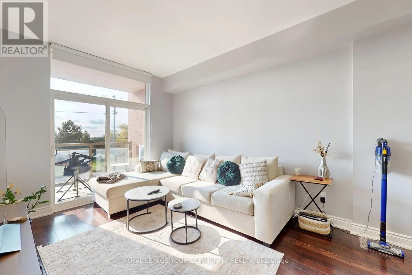 220 - 10211 KEELE STREET
