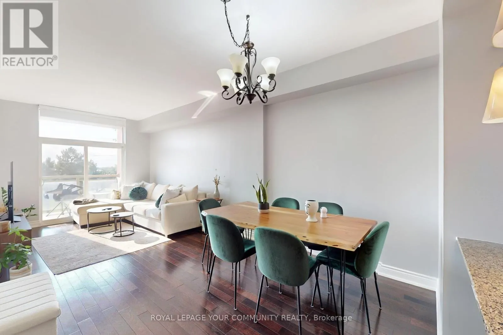 220 - 10211 KEELE STREET