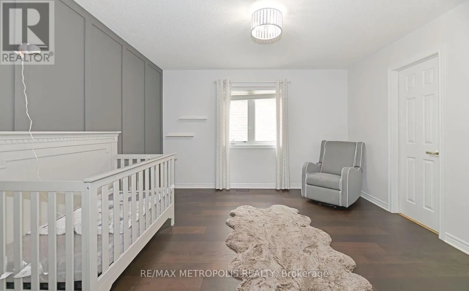UPPER - 24 FARIS STREET