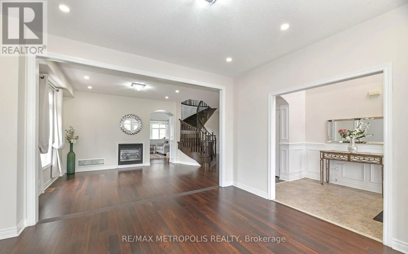 UPPER - 24 FARIS STREET