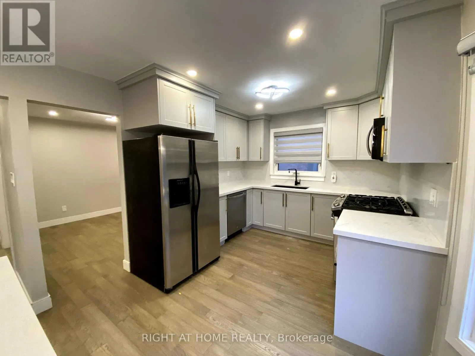 195 JOHN BOWSER CRESCENT