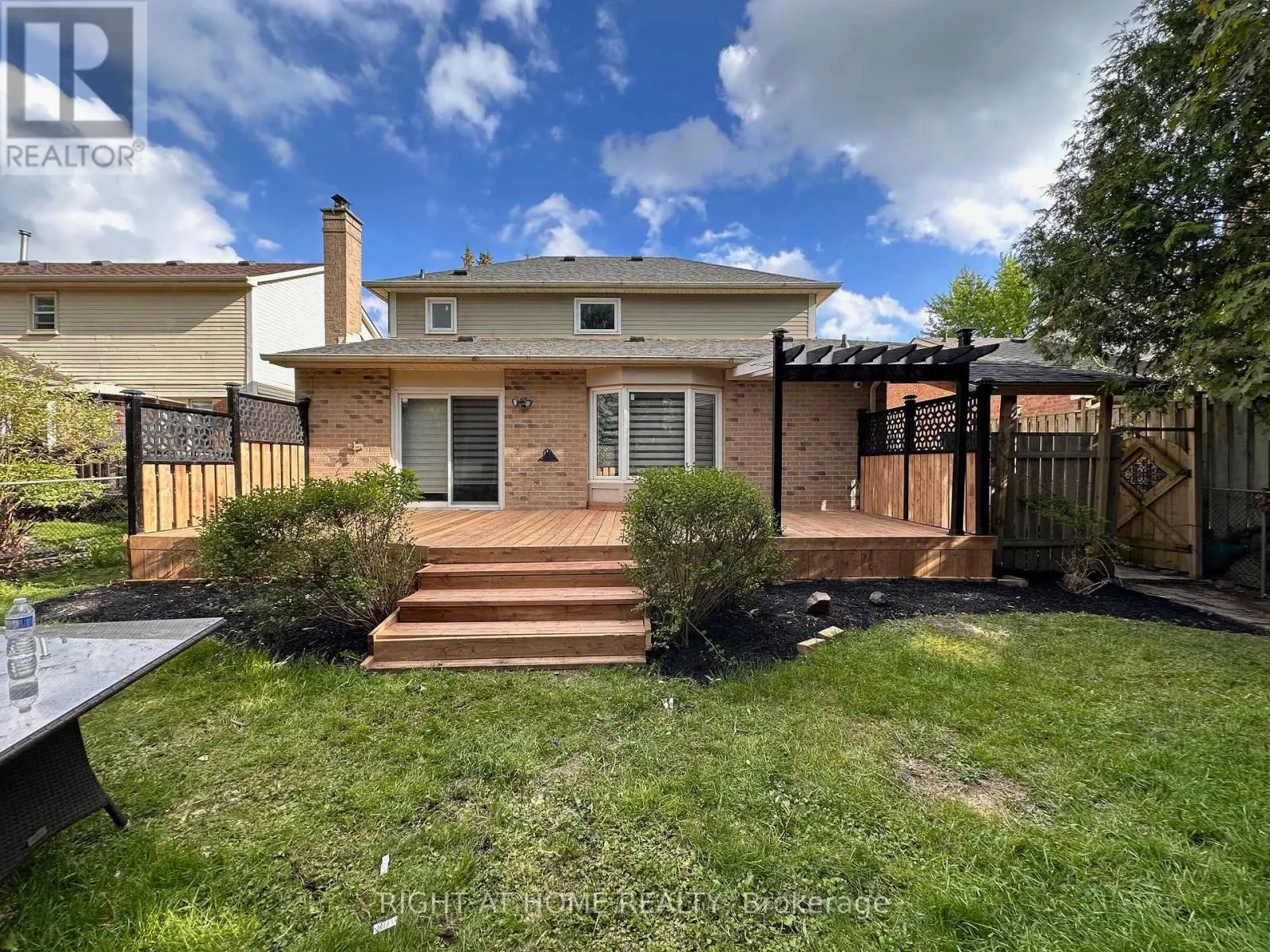 195 JOHN BOWSER CRESCENT