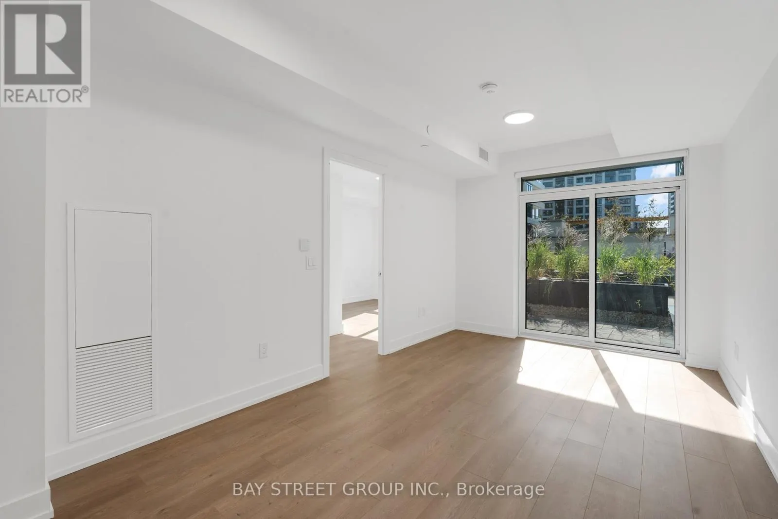 8 CEDARLAND DRIVE