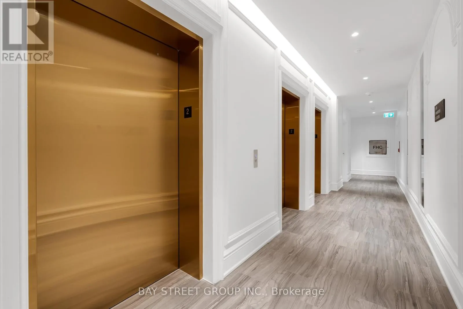 8 CEDARLAND DRIVE