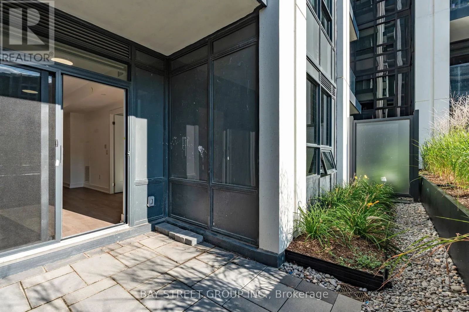 8 CEDARLAND DRIVE