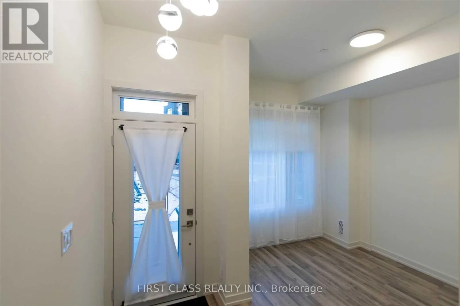 26 - 370 RED MAPLE ROAD