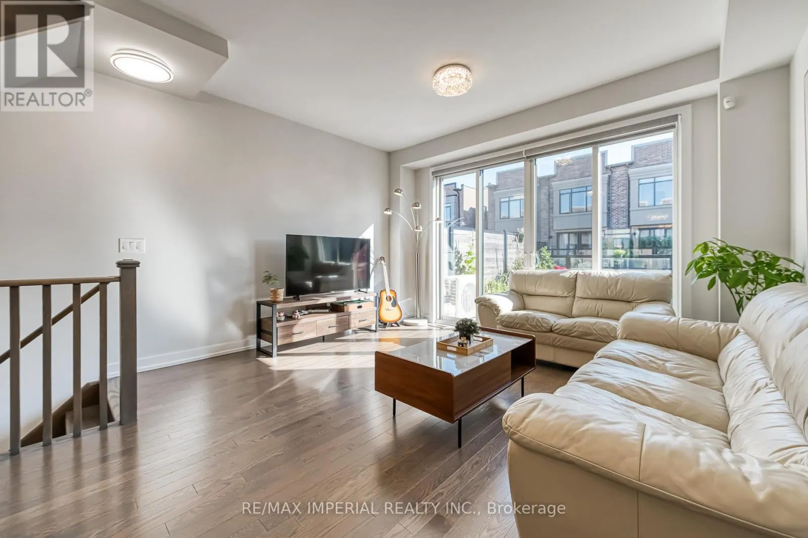 173 SALTERTON CIRCLE