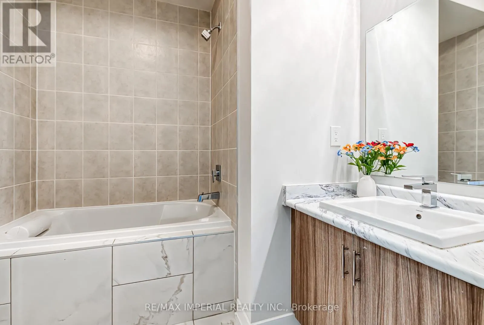 173 SALTERTON CIRCLE