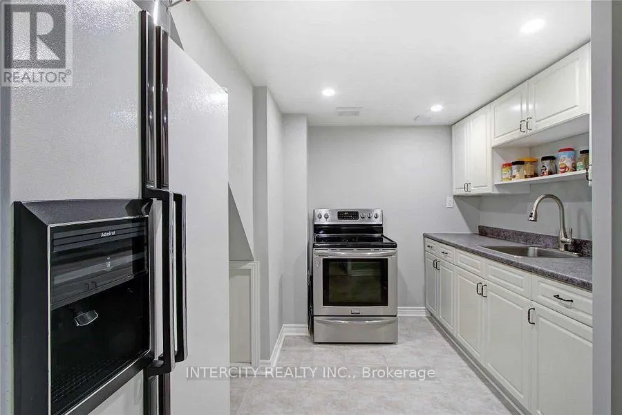 85 HOUSEMAN CRESCENT