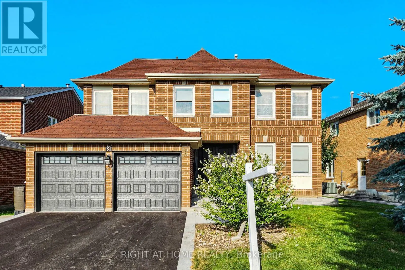 8 LOCKRIDGE AVENUE