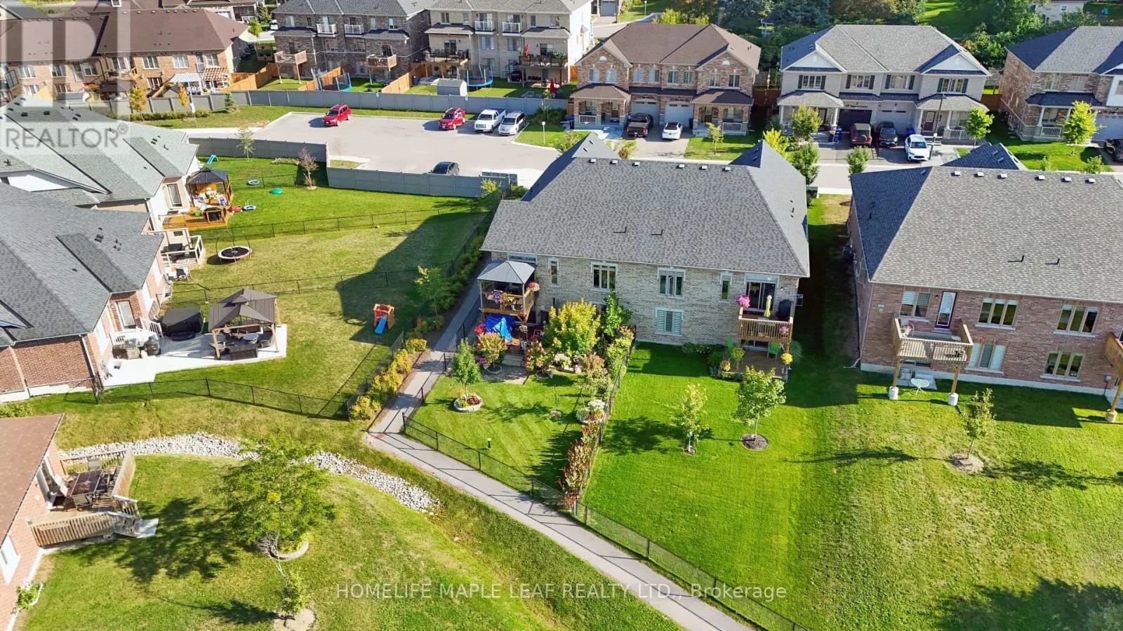 126 KINGSMERE CRESCENT