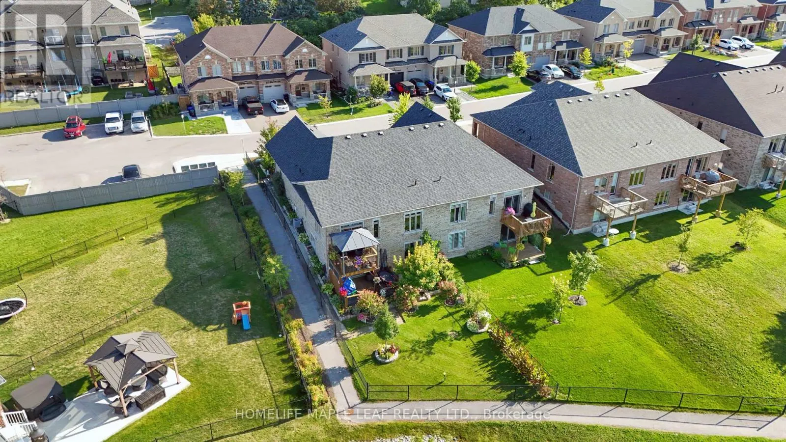 126 KINGSMERE CRESCENT