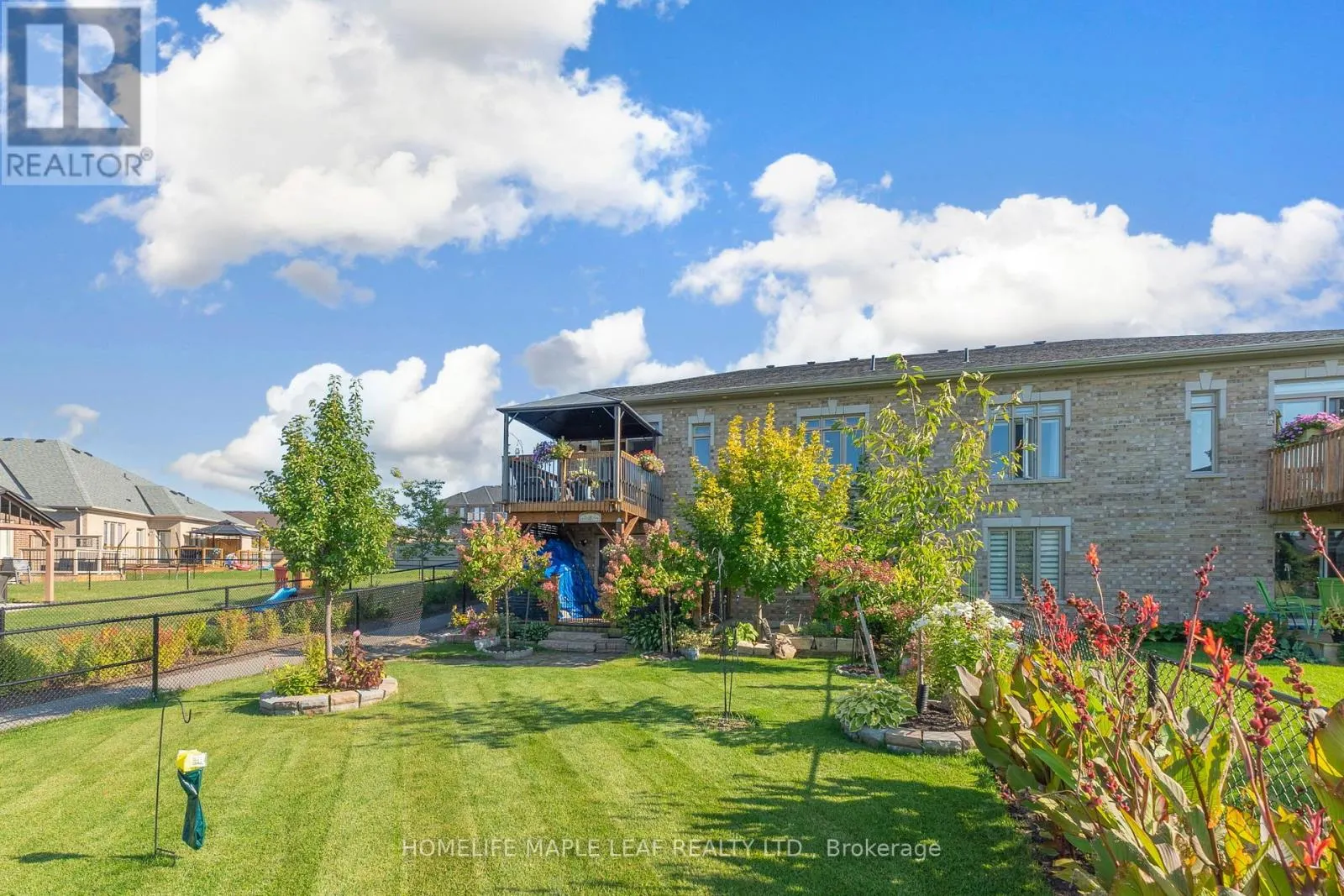 126 KINGSMERE CRESCENT