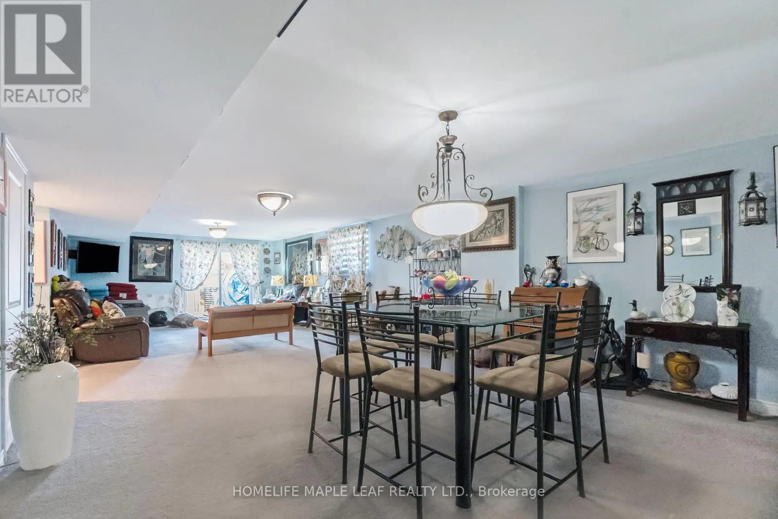 126 KINGSMERE CRESCENT