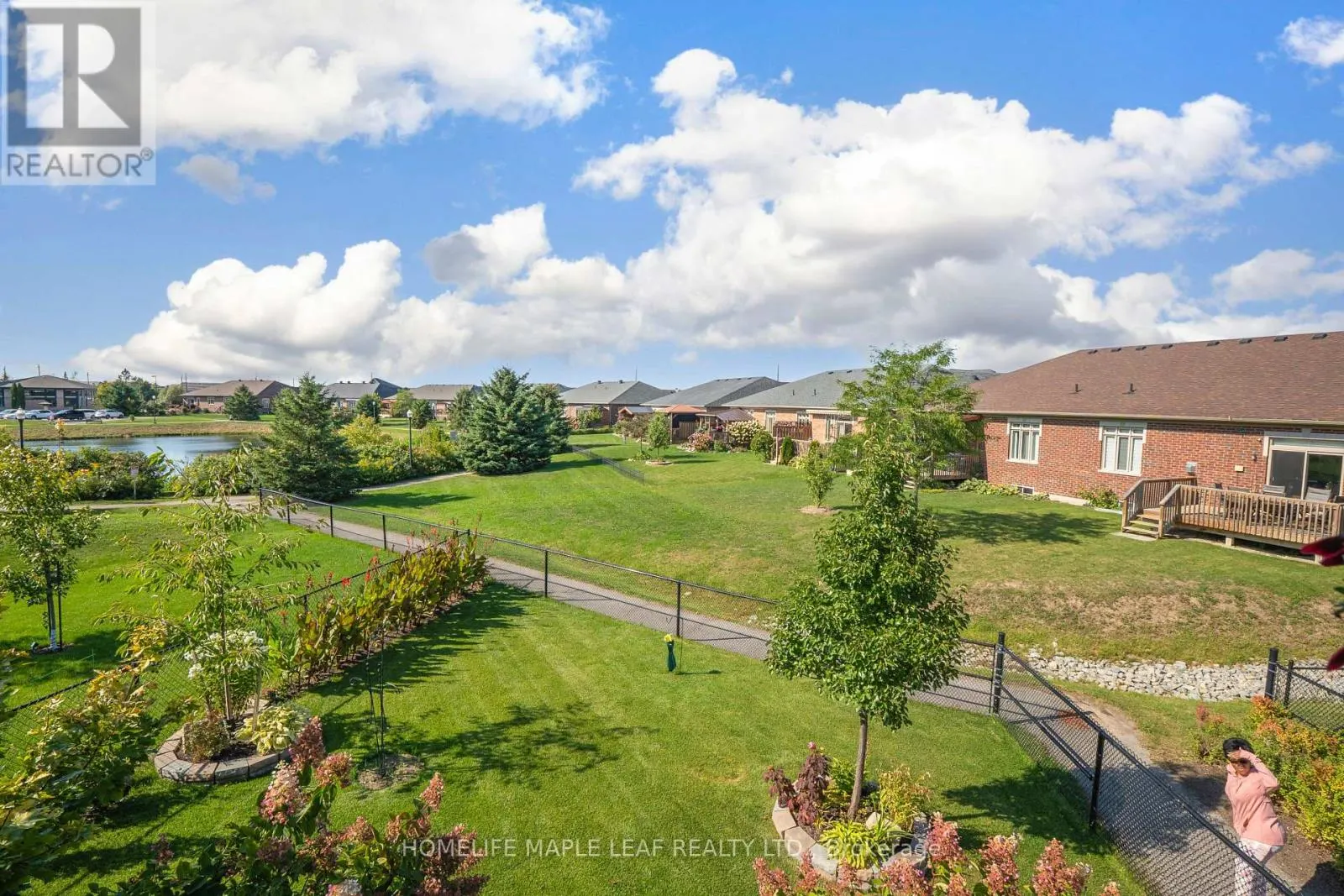 126 KINGSMERE CRESCENT
