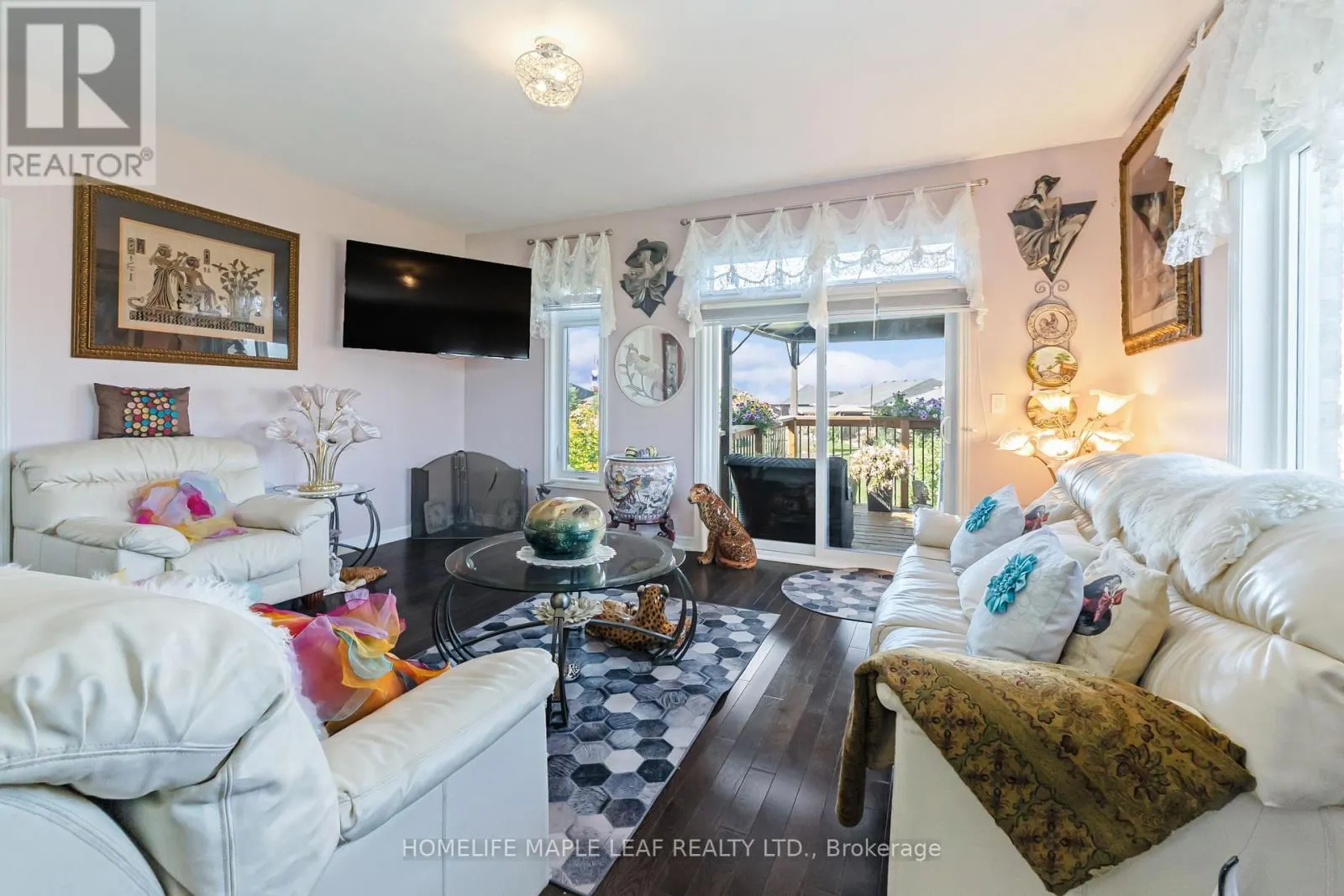 126 KINGSMERE CRESCENT