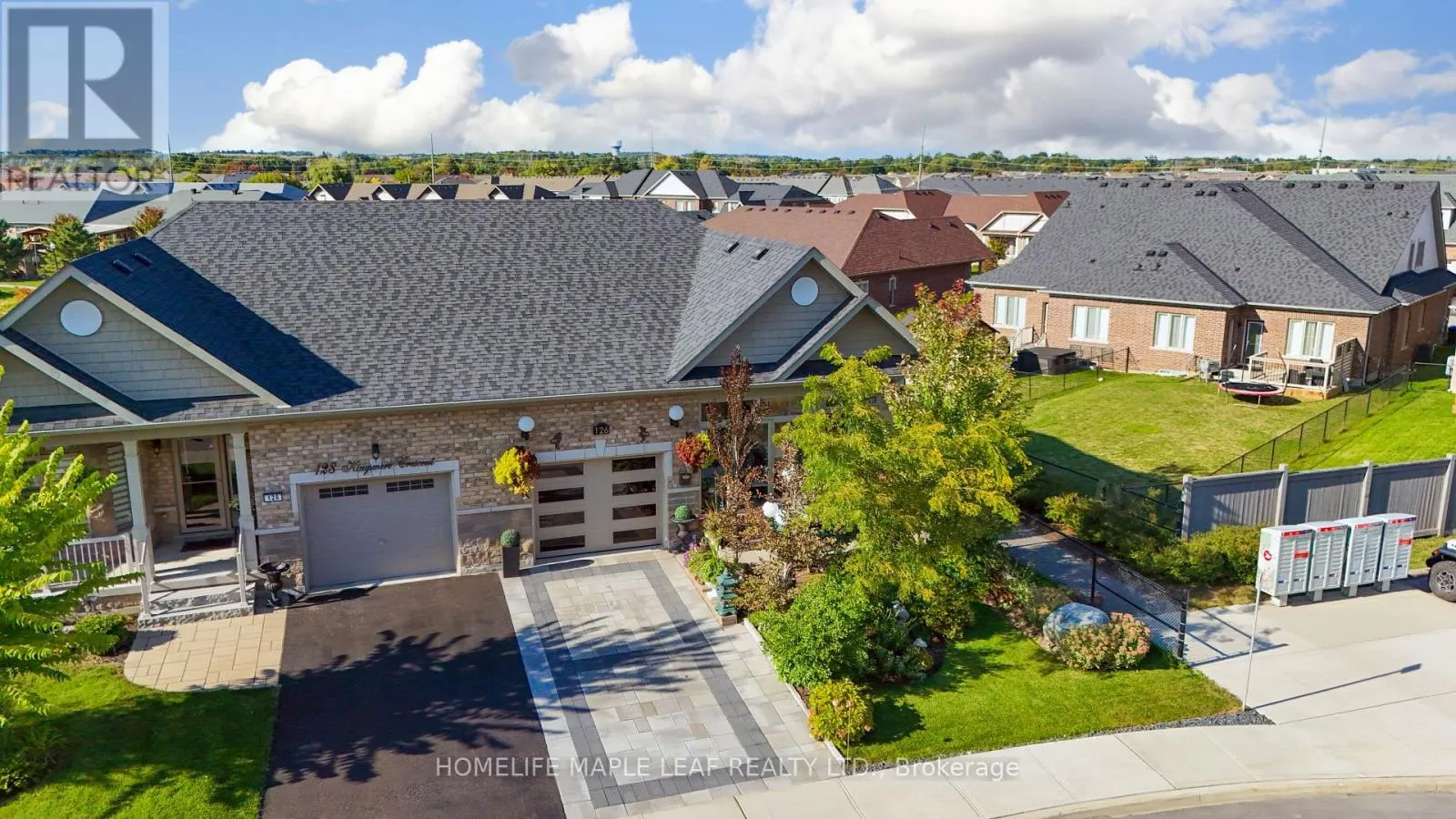 126 KINGSMERE CRESCENT