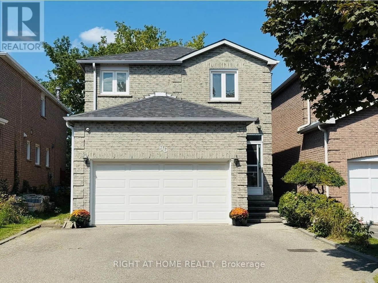 96 IRENEMOUNT CRESCENT