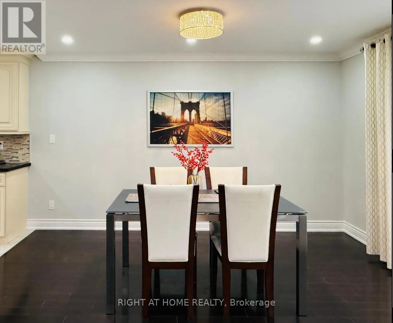 96 IRENEMOUNT CRESCENT