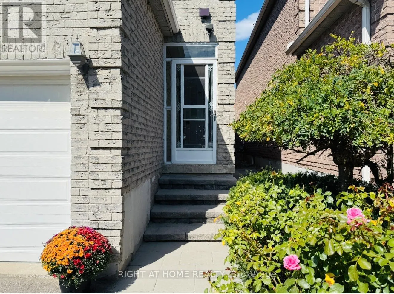 96 IRENEMOUNT CRESCENT