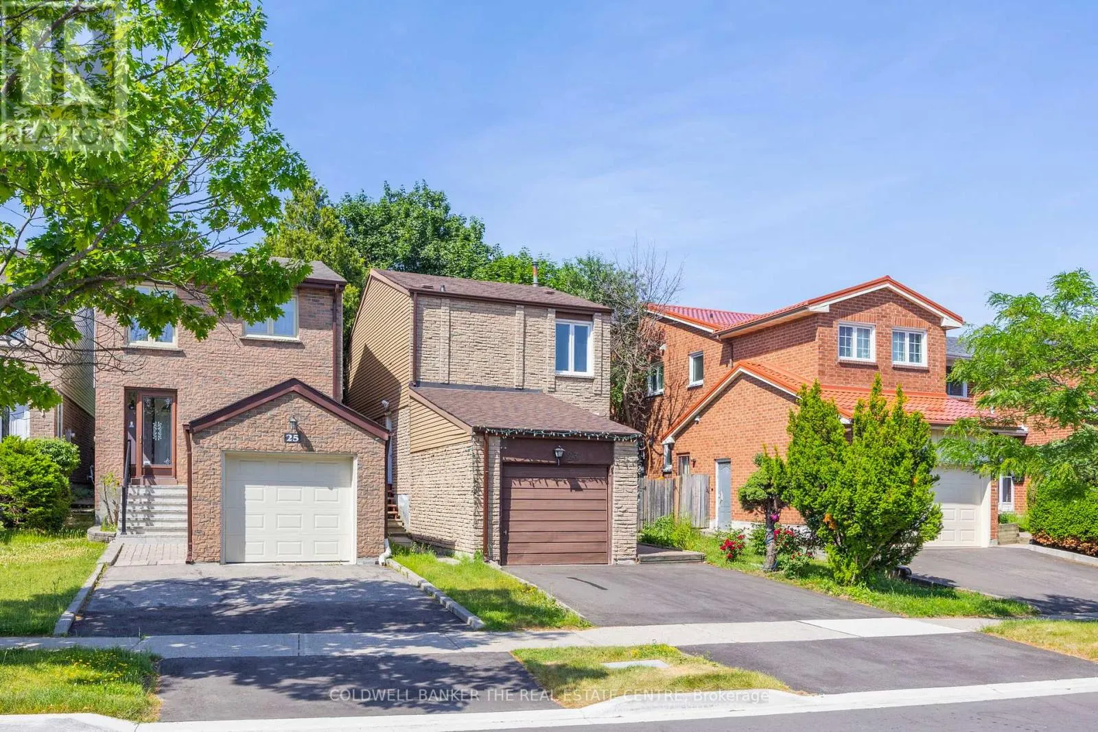 23 RIVIERA DRIVE W