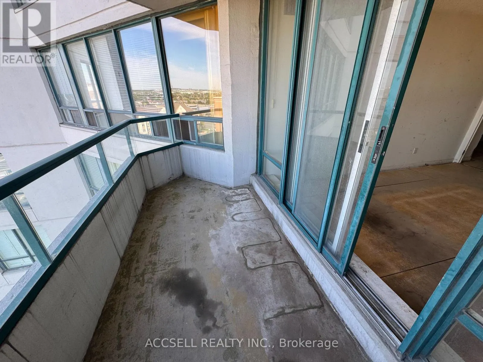 1206 - 120 PROMENADE CIRCLE