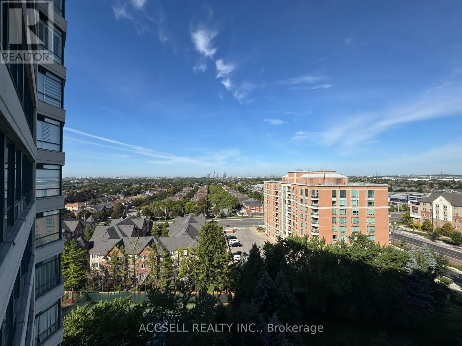 1206 - 120 PROMENADE CIRCLE