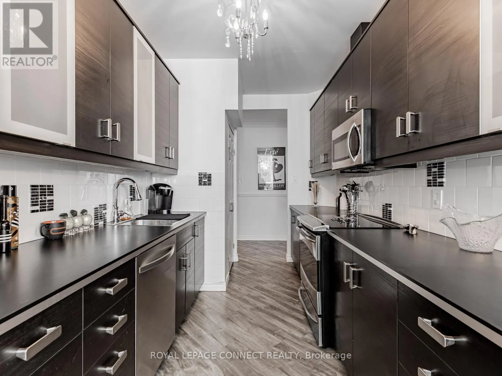 122 - 7905 BAYVIEW AVENUE