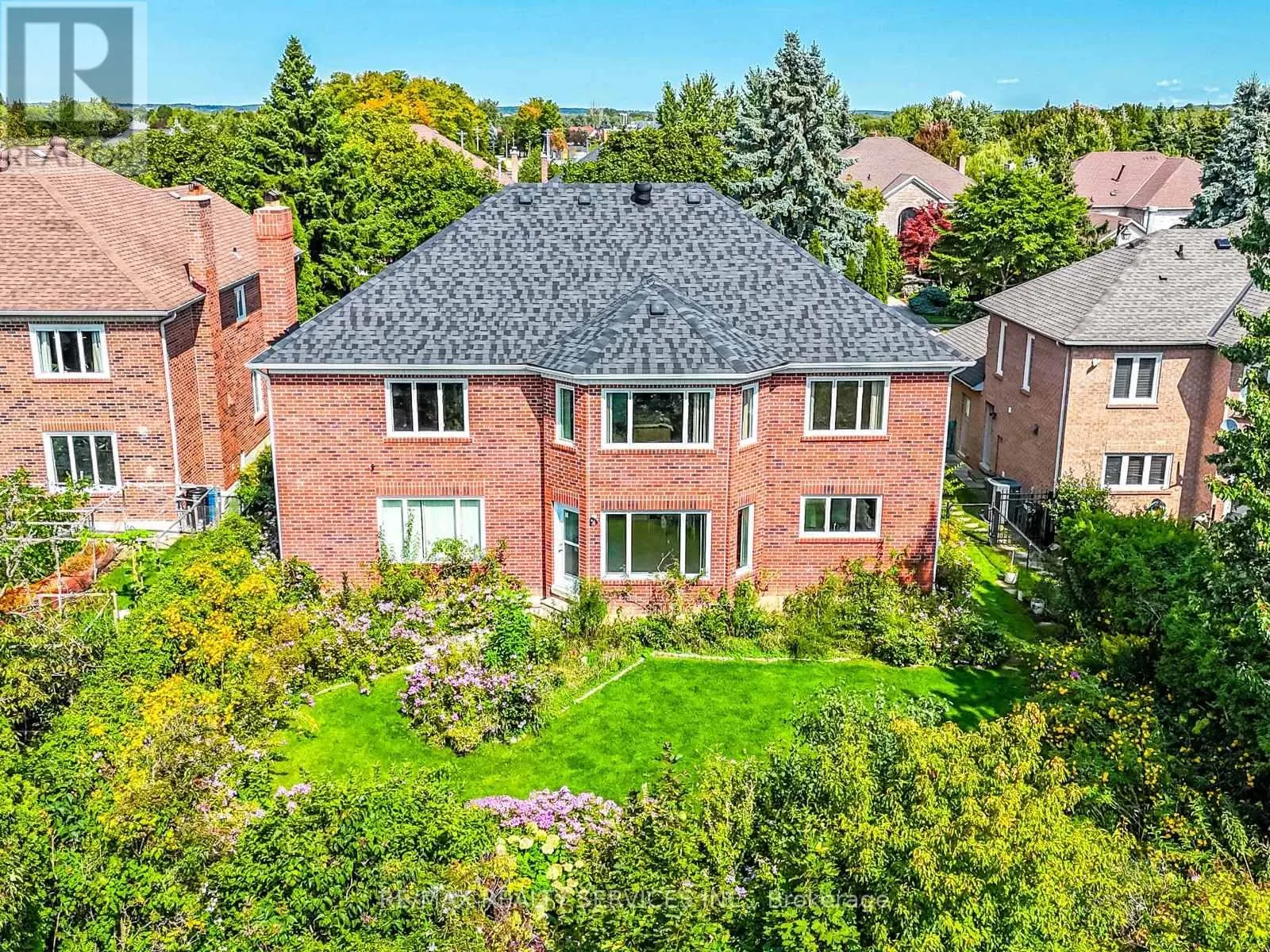 59 CHADWICK CRESCENT