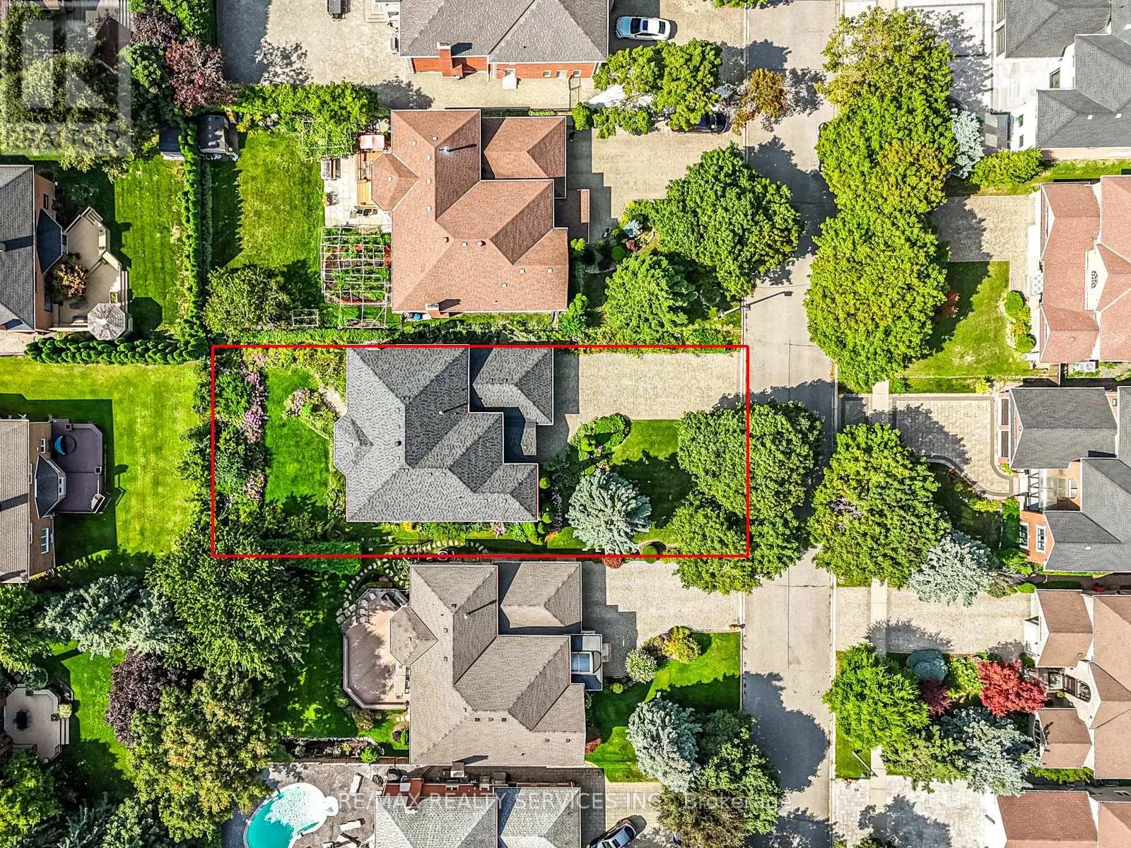 59 CHADWICK CRESCENT