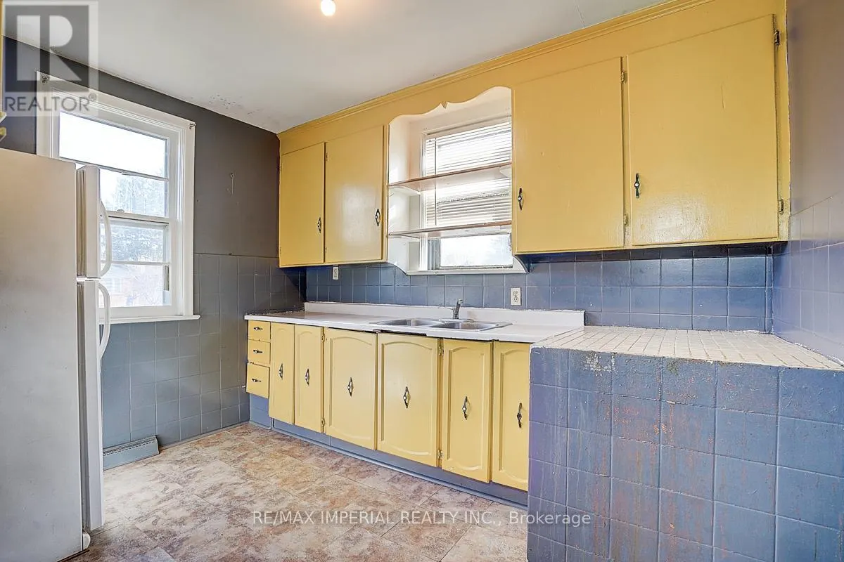 229 CRESTWOOD ROAD