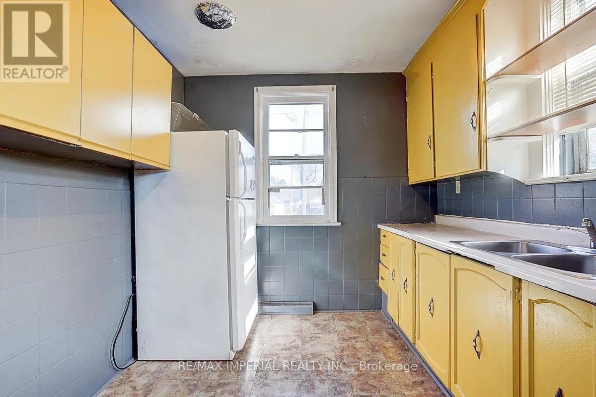 229 CRESTWOOD ROAD