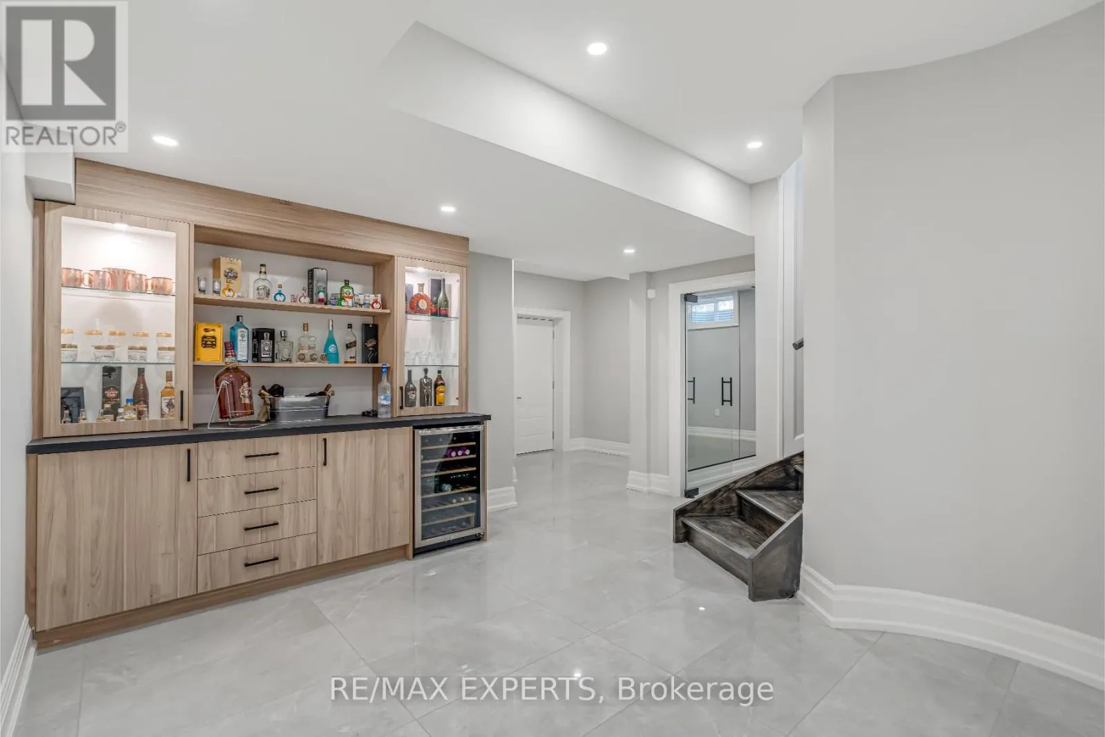 6131 HILLSDALE DRIVE