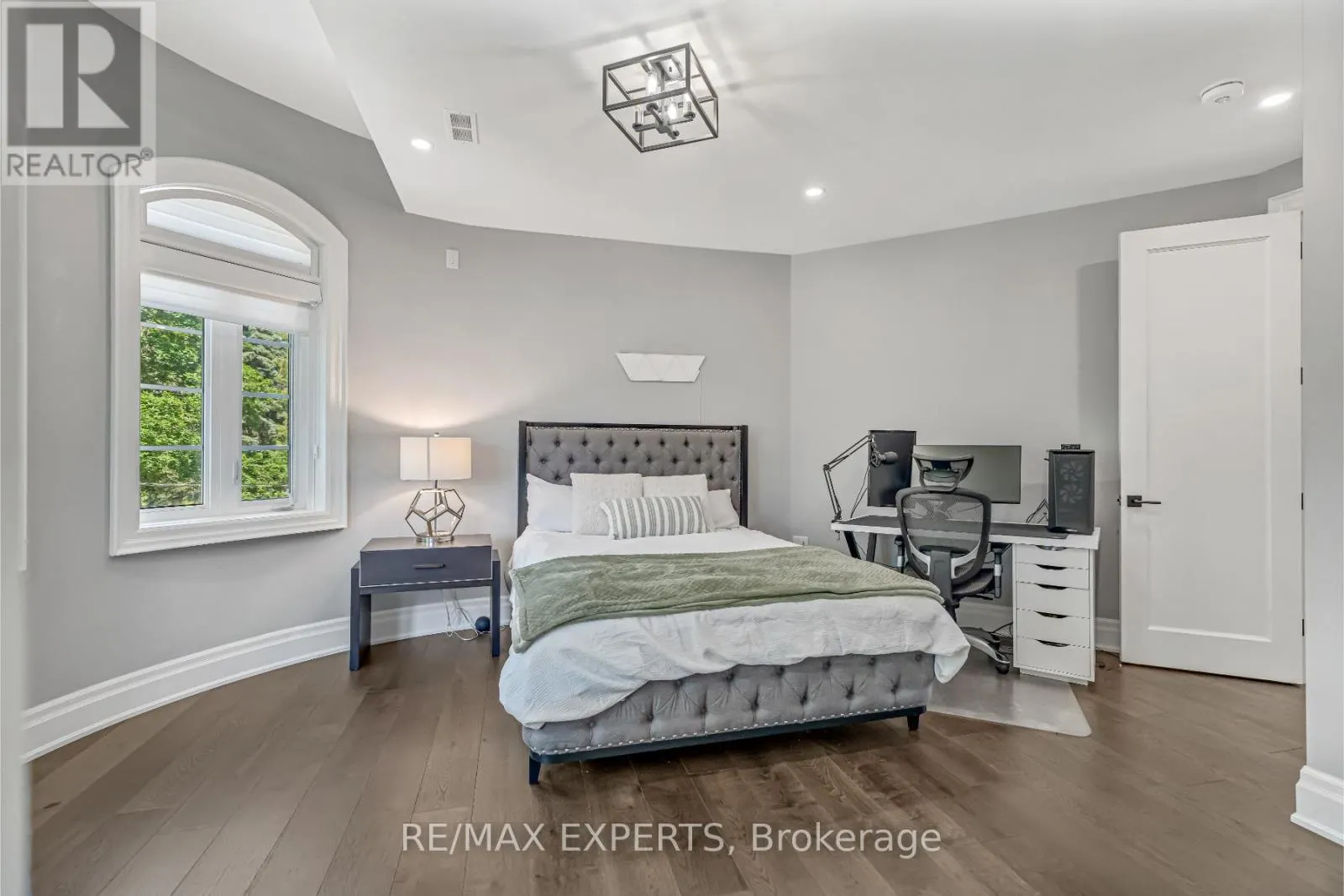 6131 HILLSDALE DRIVE