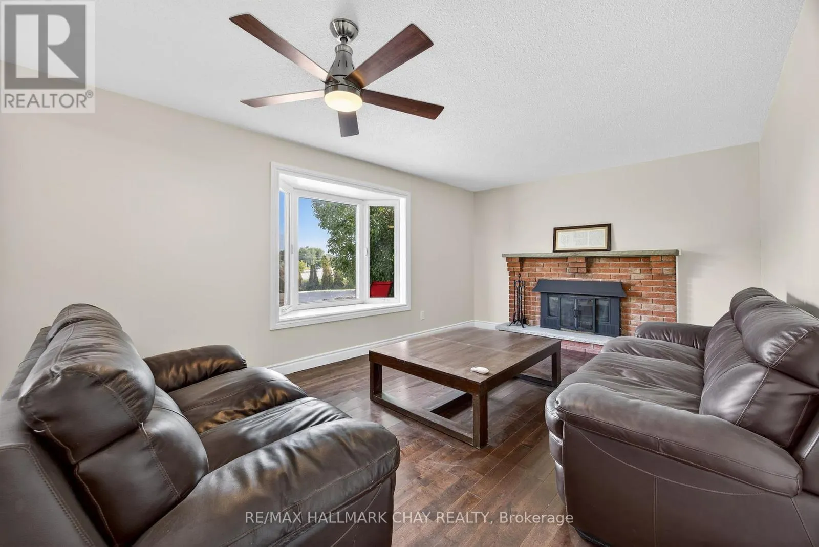 3 SIMON DRIVE