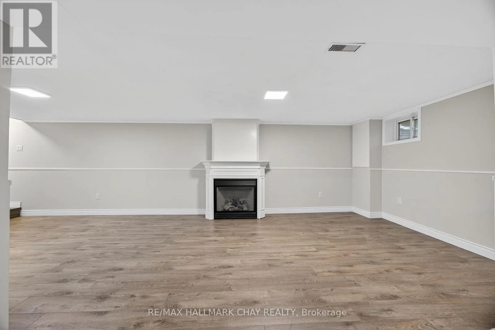 3 SIMON DRIVE