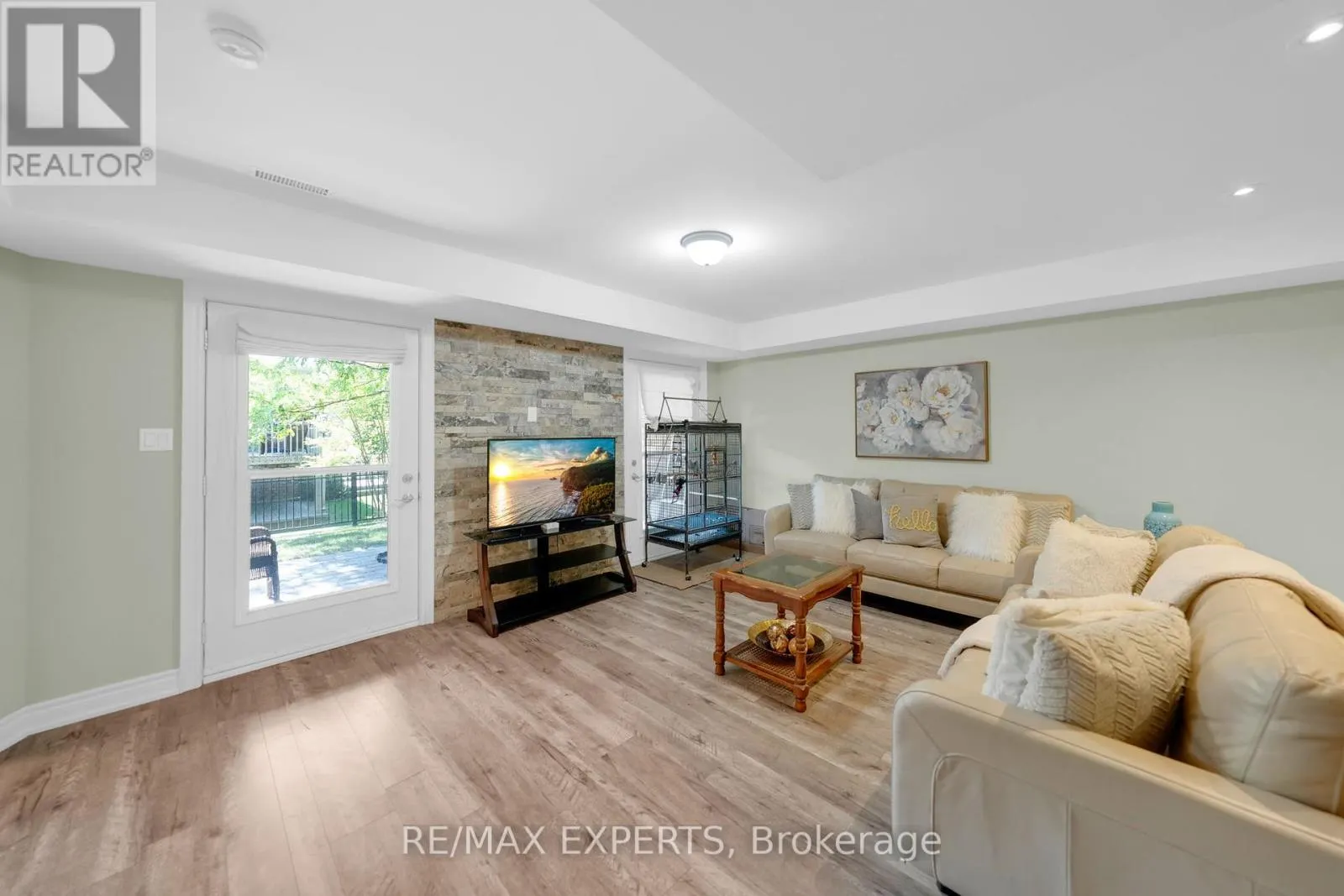 40 HILLCREST DRIVE