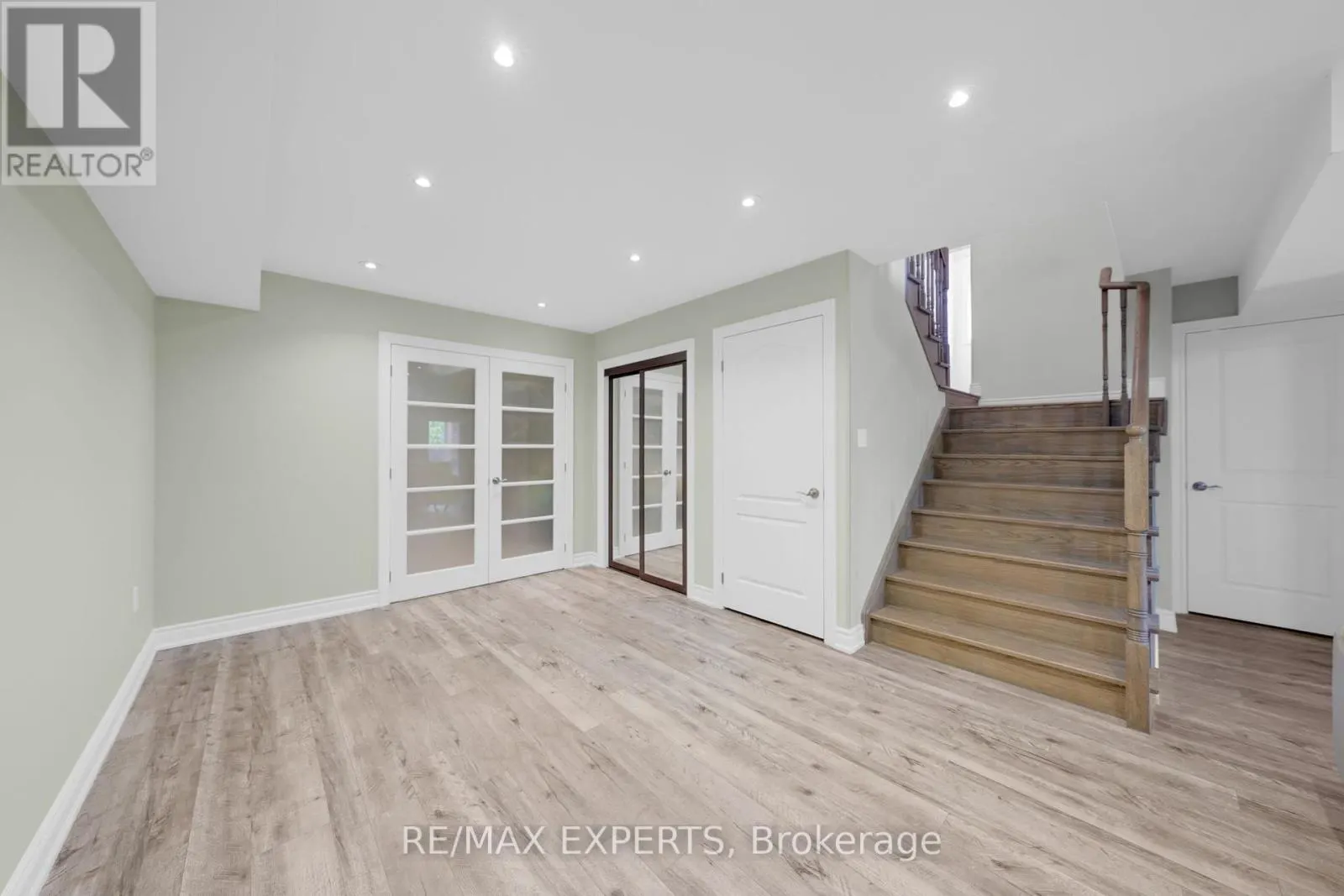 40 HILLCREST DRIVE