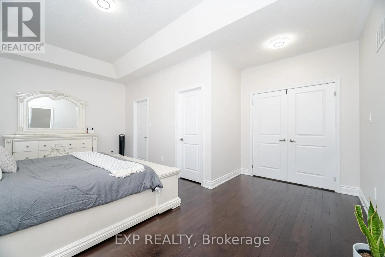 78 GALLANT PLACE