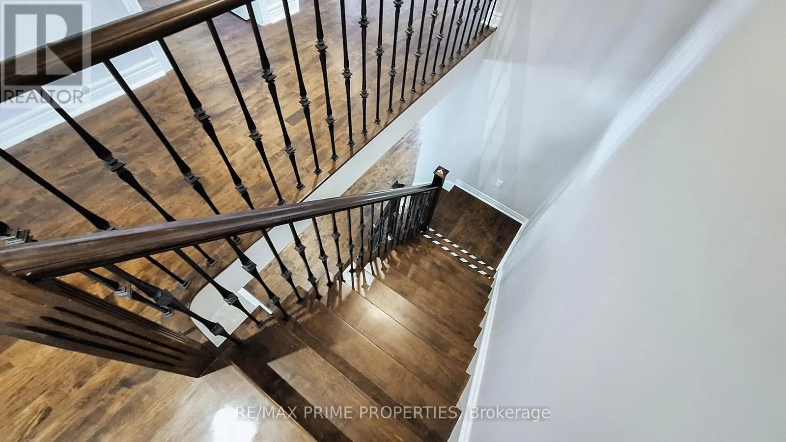 17 RAINTREE CRESCENT