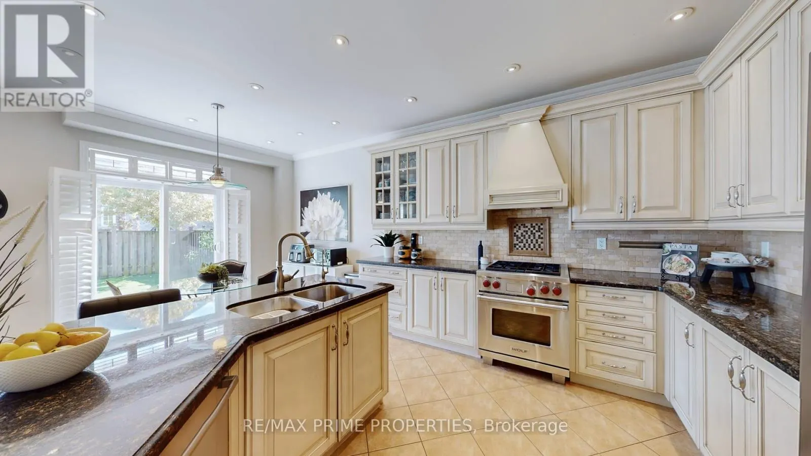 17 RAINTREE CRESCENT