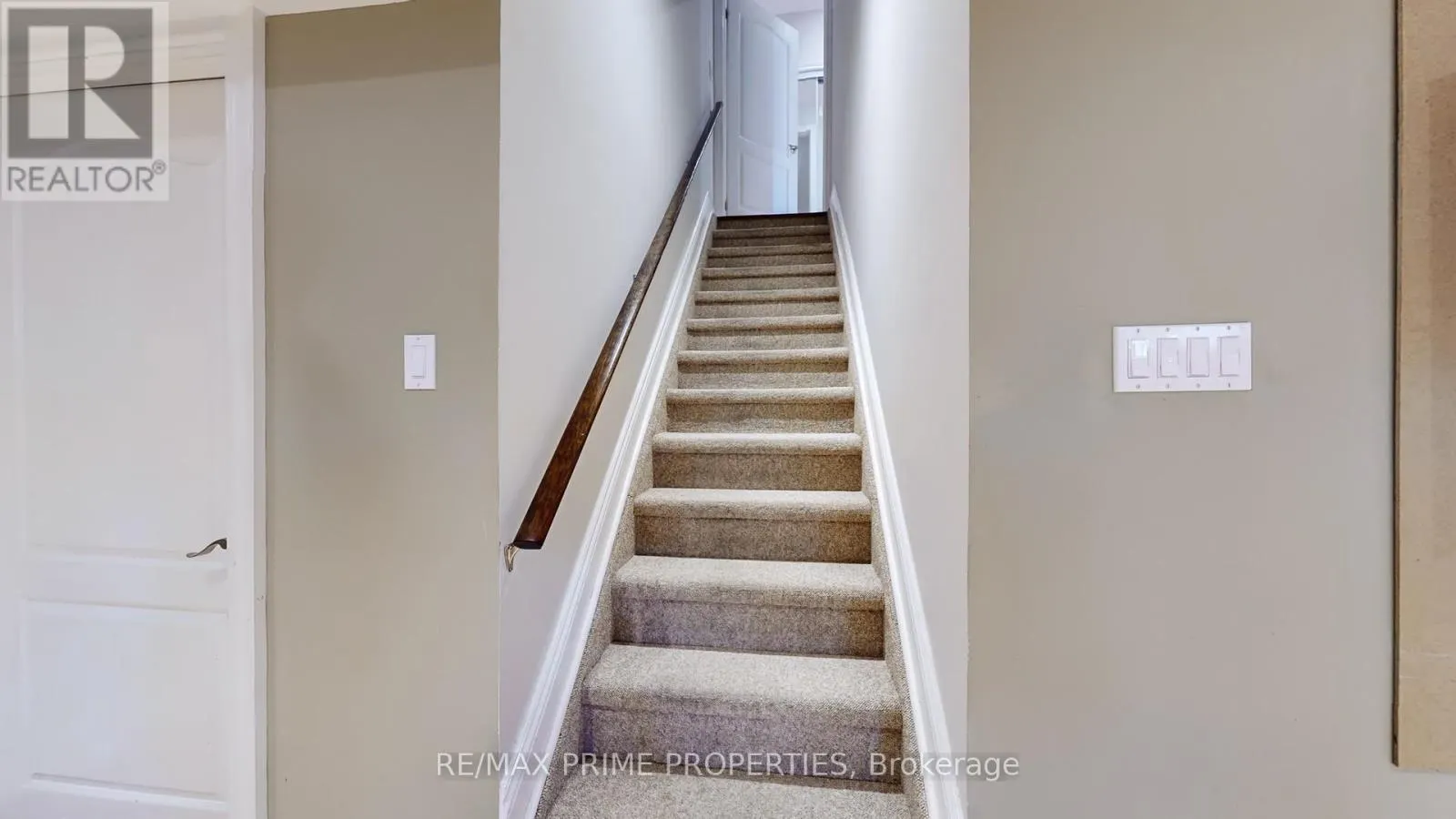 17 RAINTREE CRESCENT