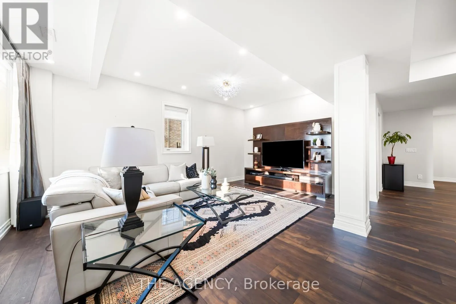28 CHUCK ORMSBY CRESCENT