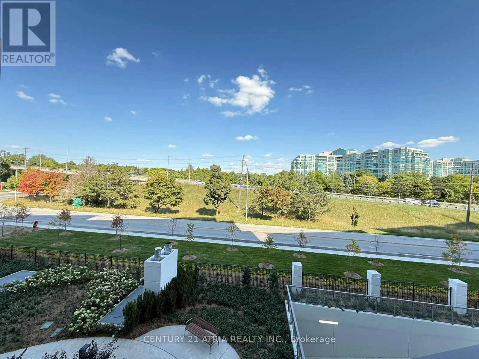 302 - 397 ROYAL ORCHARD BOULEVARD