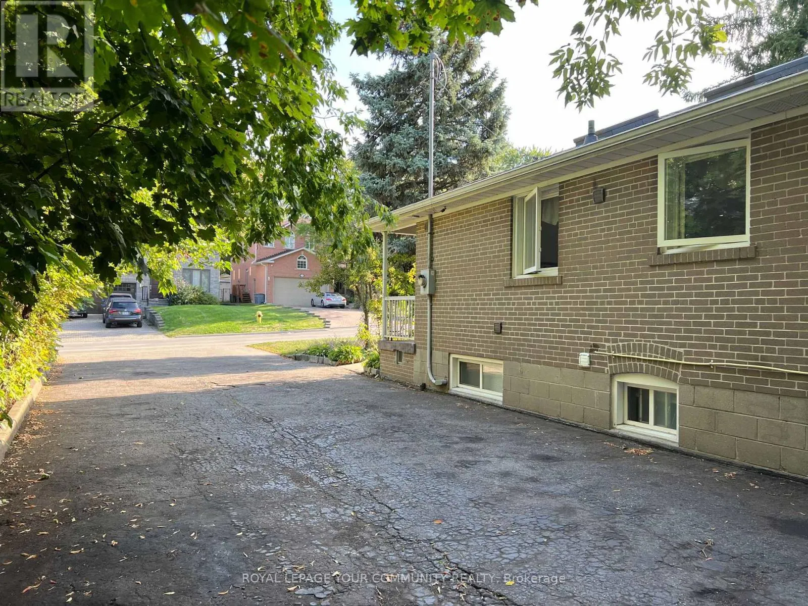 78 MEADOWVIEW AVENUE
