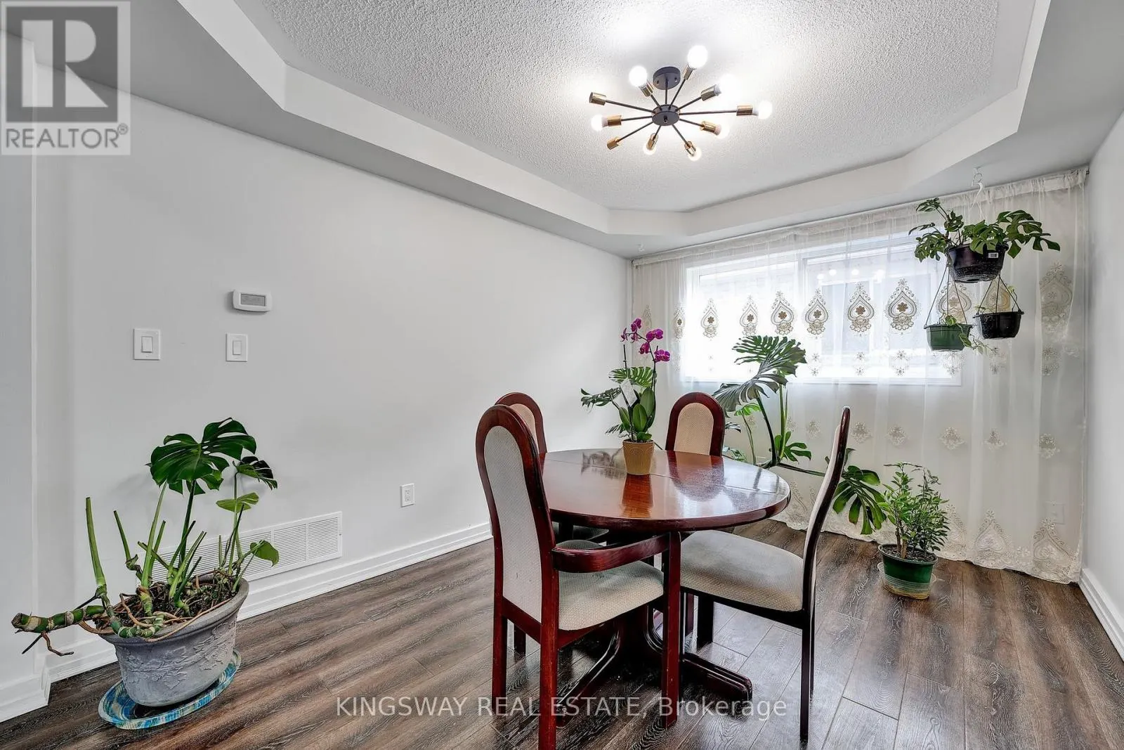 1139 ORIOLE CRESCENT