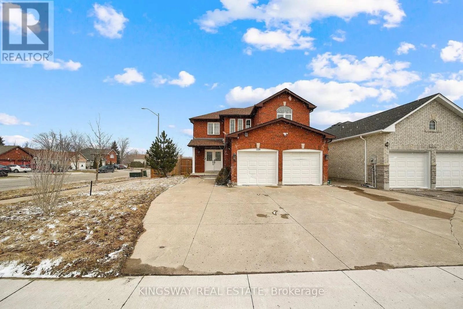 1139 ORIOLE CRESCENT