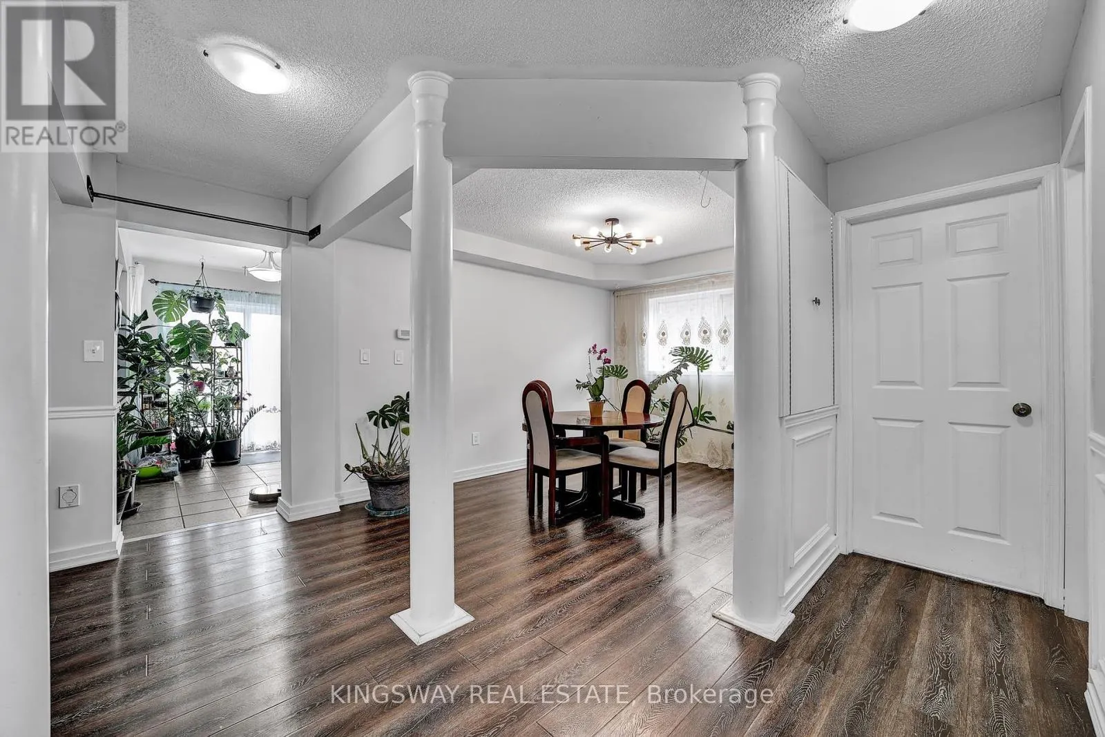 1139 ORIOLE CRESCENT