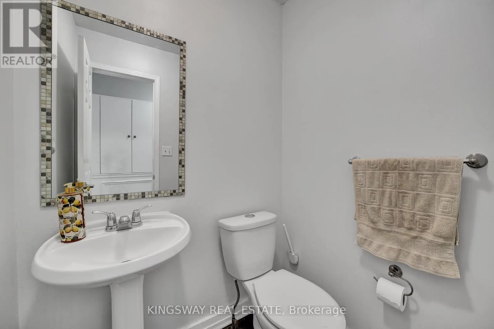 1139 ORIOLE CRESCENT
