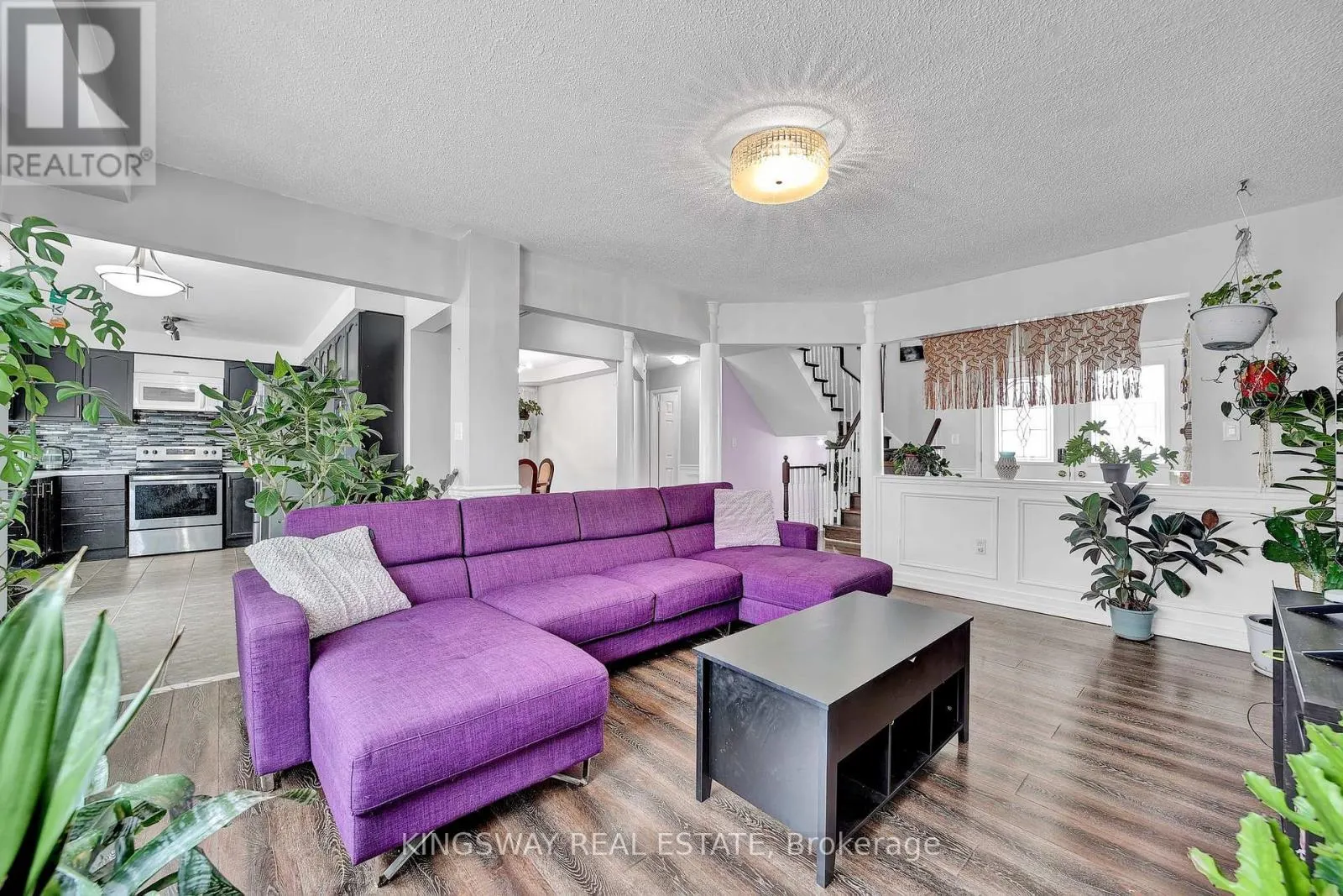 1139 ORIOLE CRESCENT